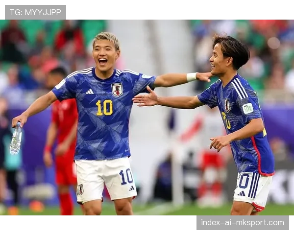 日本男足热身赛4-0大胜巴拉圭，久保建英传射俱佳。，日本男足世界杯热身赛